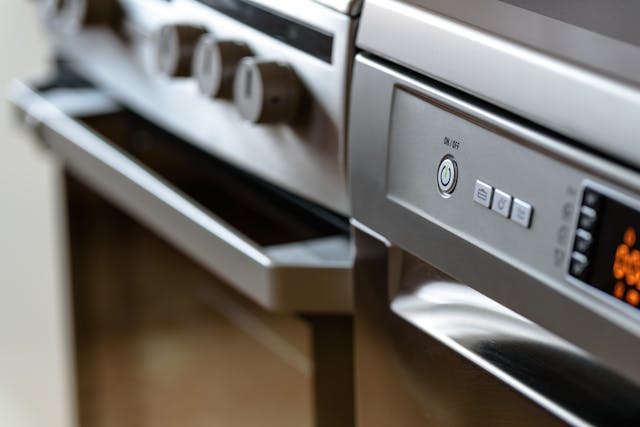 Memilih Oven Terbaik untuk Restaurant Equipment