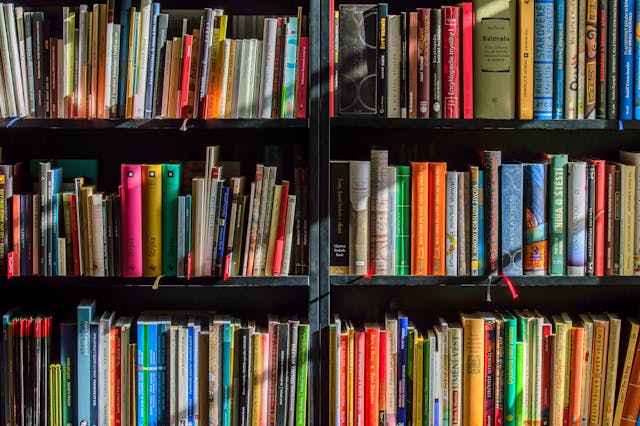 Mencetak Buku dengan Hasil Terbaik, Cepat & Sesuai Kebutuhan